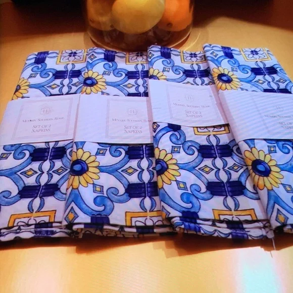 NEW ModernSouthernHome Al Fresco 4 Sets of 2 Napkins. 52% Cotton & 48% Polyester - Picture 11 of 12